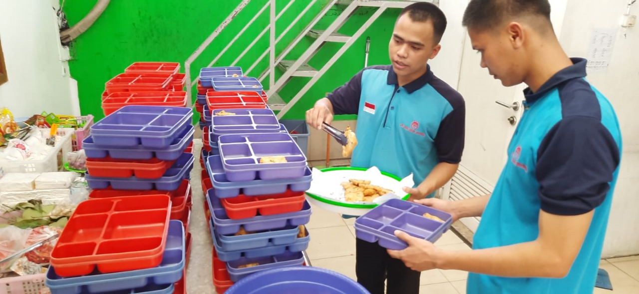食品および飲料分野 PT SRIJATI GANDASARI